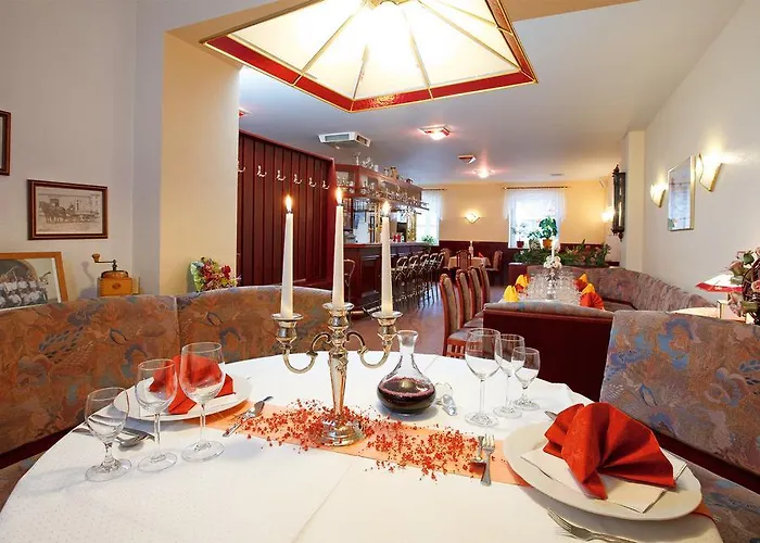 Hotel Am Schlossbrunnen 3*